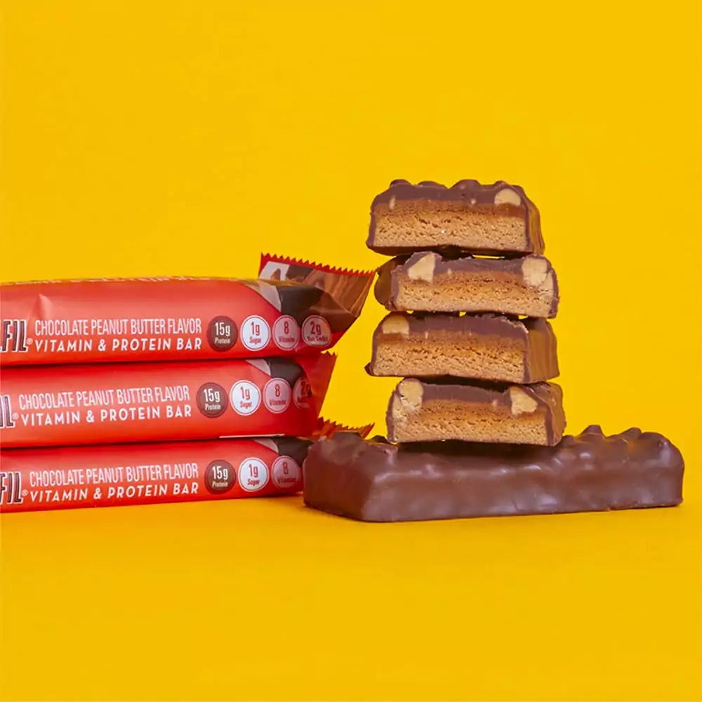 FULFIL Chocolate Peanut Butter Flavor Vitamin & Protein Bars, 1.41 oz, 4 count box - Lifestyle